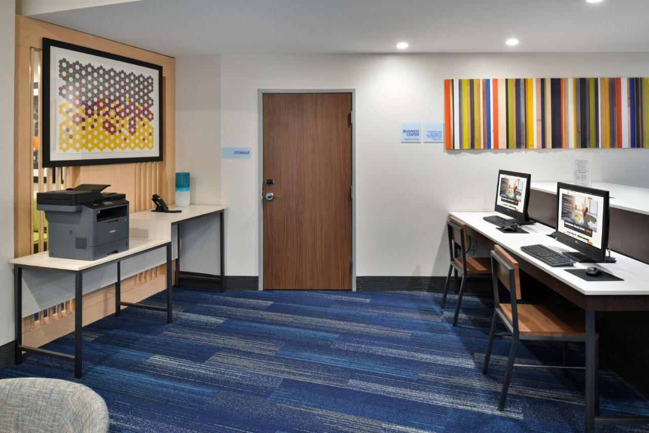 Holiday Inn Express Orlando - South Park By Ihg Williamsburg Екстер'єр фото